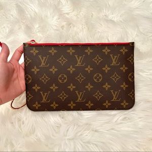 ❌SOLD❌Louis Vuitton Monogram Pouch